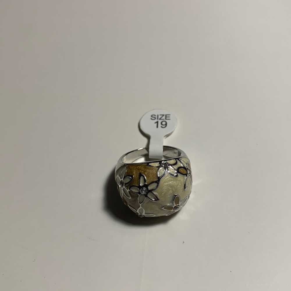 Chunky ring